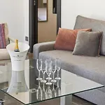 Palmbeecannes 70m2, 2 Pour 4 Personnes Avec Bebe Avec Terrasses A 200m Des Plages, Palmbee
